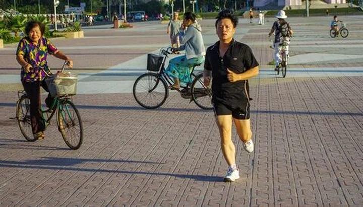 Huang Yoyo: Shop này dựa trên thiết kế basic, nhưng lại trẻ trung và phong cách.